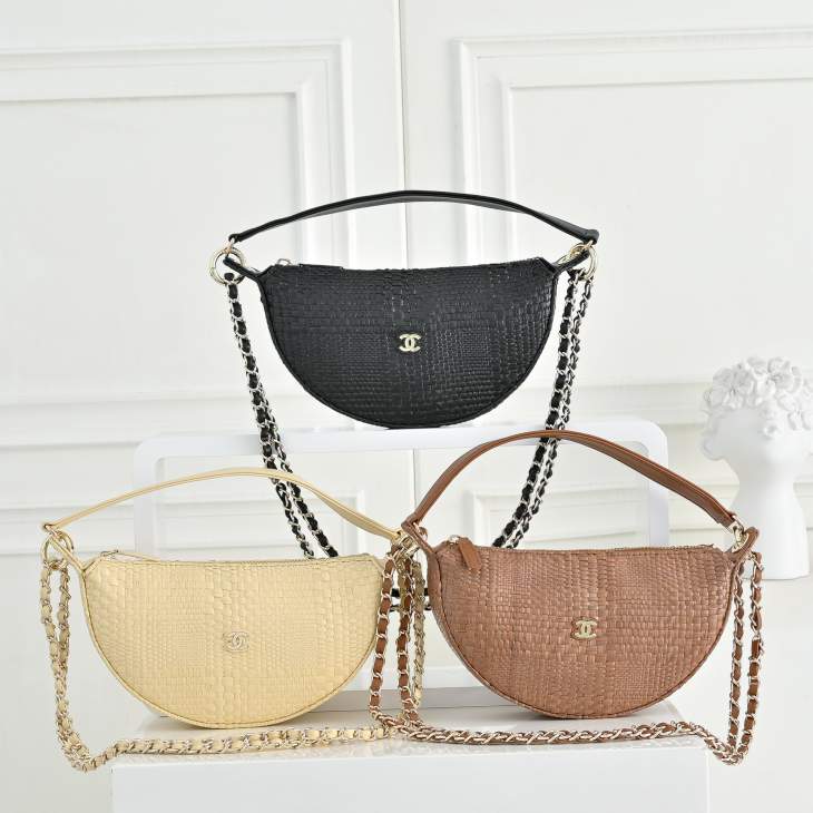 Picture of Chanel Handbags _SKUfw239878563fw